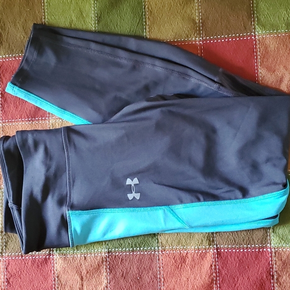 NWT Women's Under Armour Compression leggings - Picture 2 of 5
